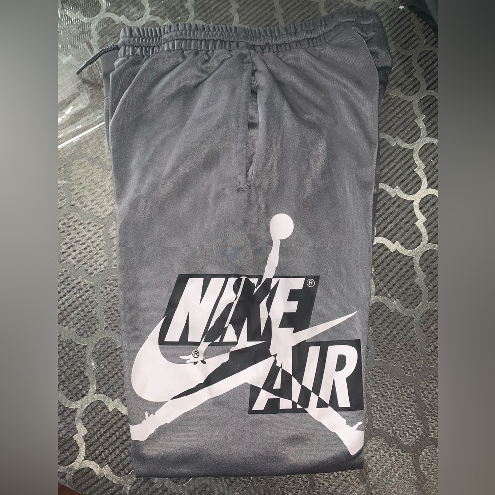 Jordan kids pants size L